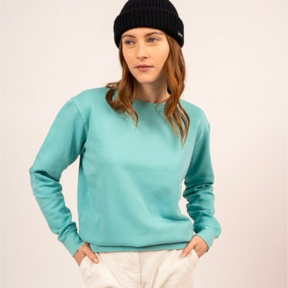PACIFIC AND CO BLUE SWEATER SIZE SMALL